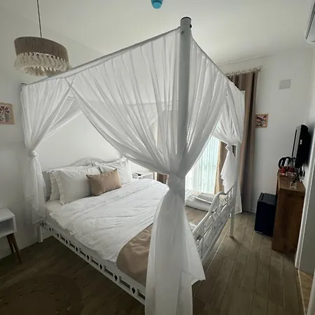Hotel Flora Boheme Butik 5*