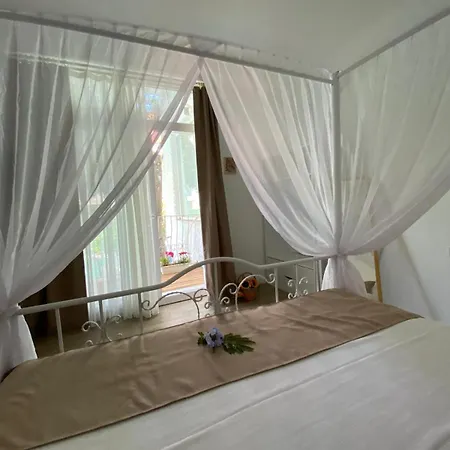 Flora Boheme Butik 5*