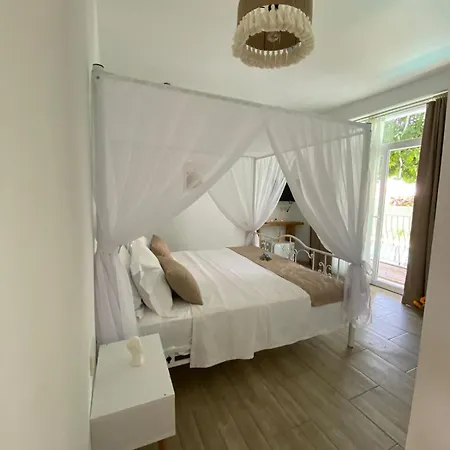 Flora Boheme Butik 5*
