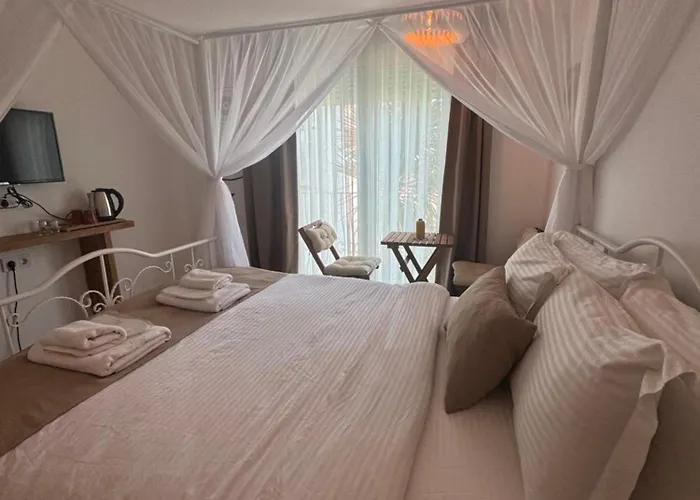 Flora Boheme Butik Hotel *