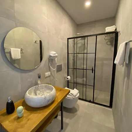 Hotel Flora Boheme Butik 5*