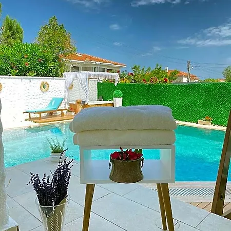 Flora Boheme Butik מלון Çeşme