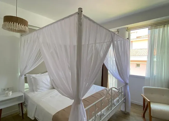 Отель Flora Boheme Butik