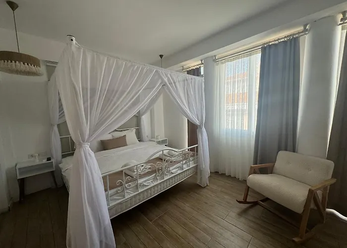 Отель Flora Boheme Butik Кешме