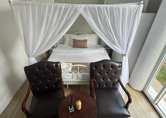 Flora Boheme Butik Кешме