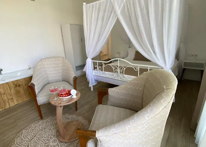 Flora Boheme Butik Отель *